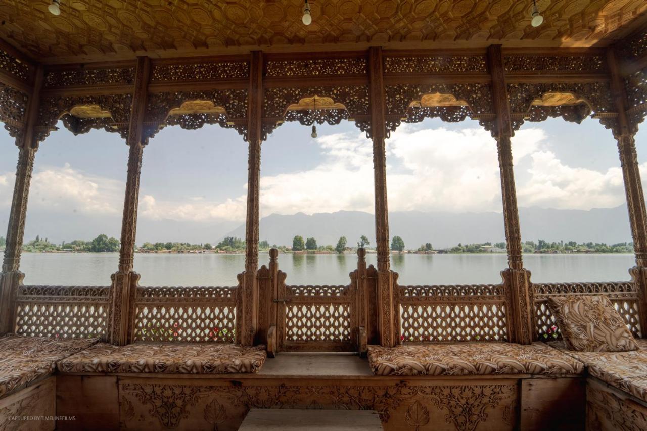 Khilona Luxury Heritage Houseboats Srīnagar Buitenkant foto