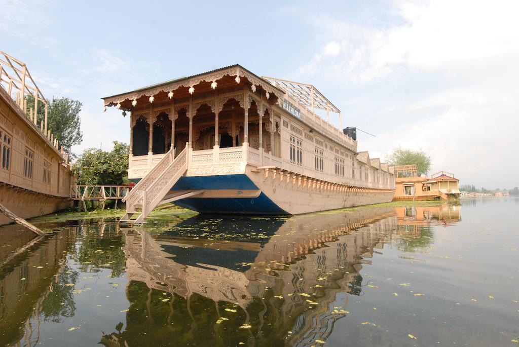 Khilona Luxury Heritage Houseboats Srīnagar Buitenkant foto